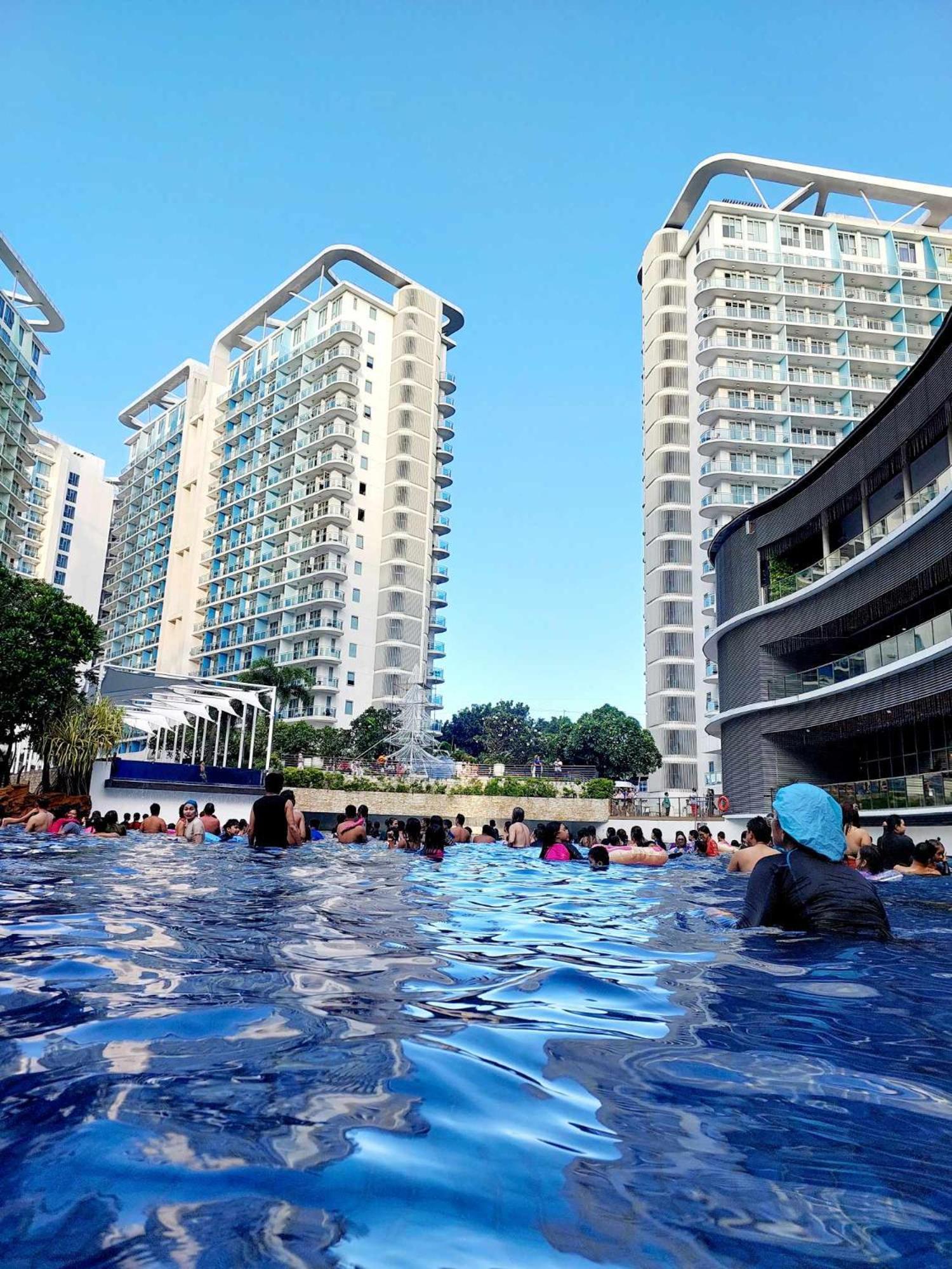 Cozy 1Br With City View, Beach Access & Wave Pool Hotel Manila Exterior photo