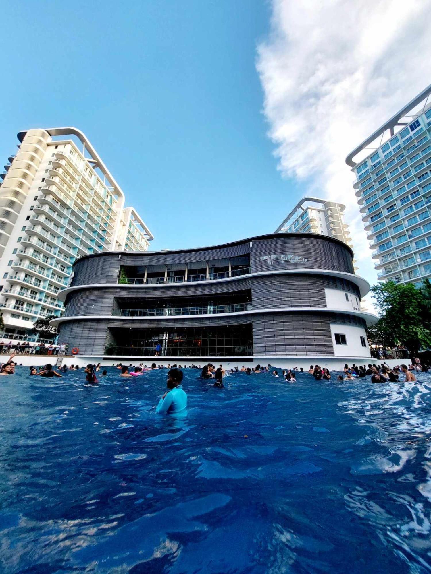 Cozy 1Br With City View, Beach Access & Wave Pool Hotel Manila Exterior photo